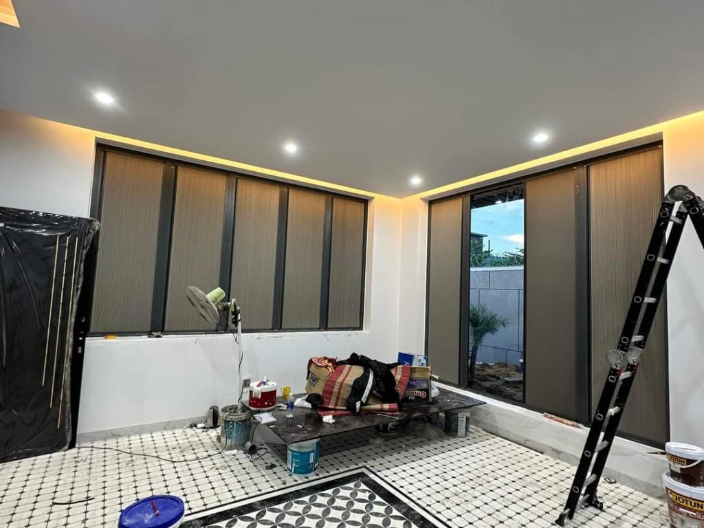 Demo cửa nhôm kính