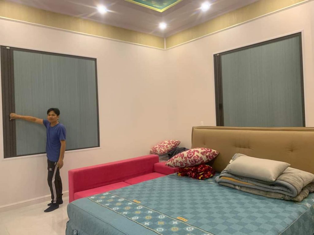 Demo cửa nhôm kính