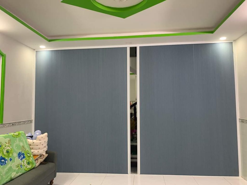 Demo cửa nhôm kính