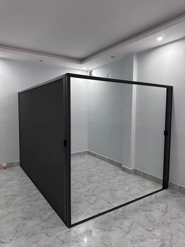 Demo cửa nhôm kính