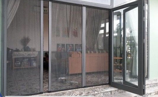Demo cửa nhôm kính