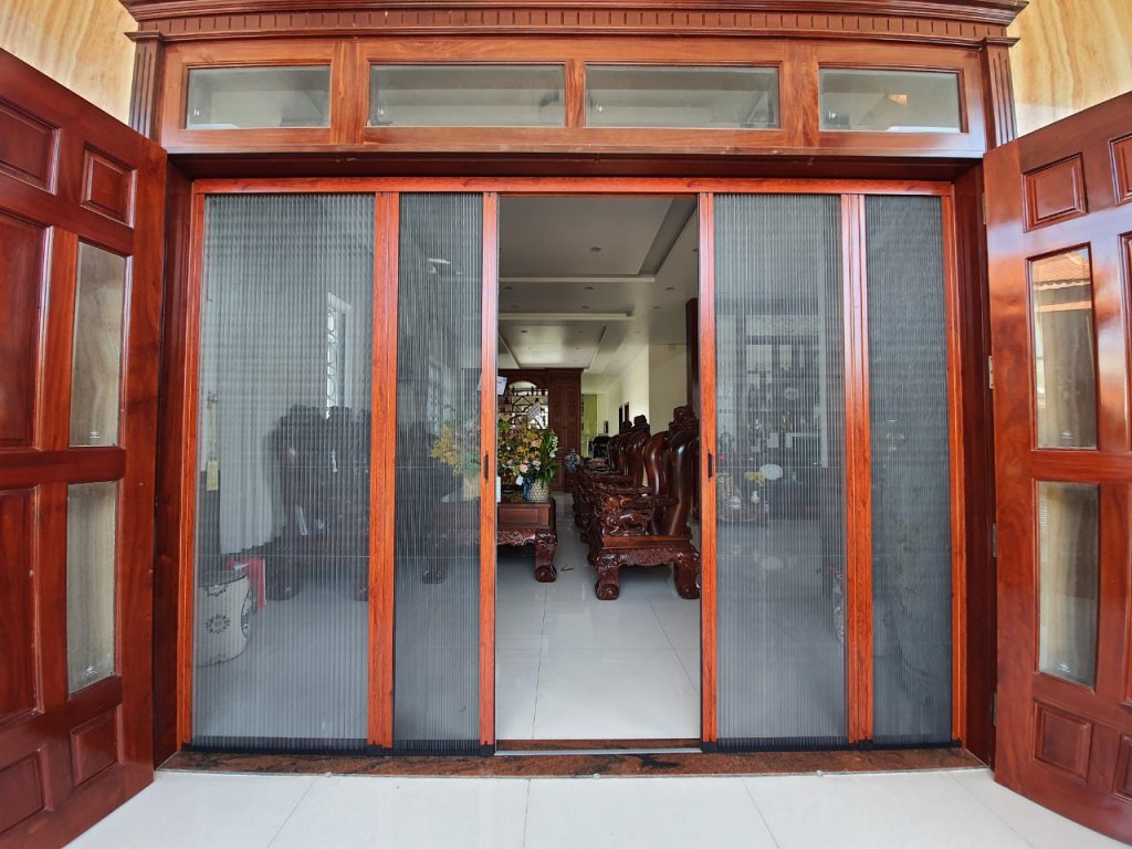 Demo cửa nhôm kính