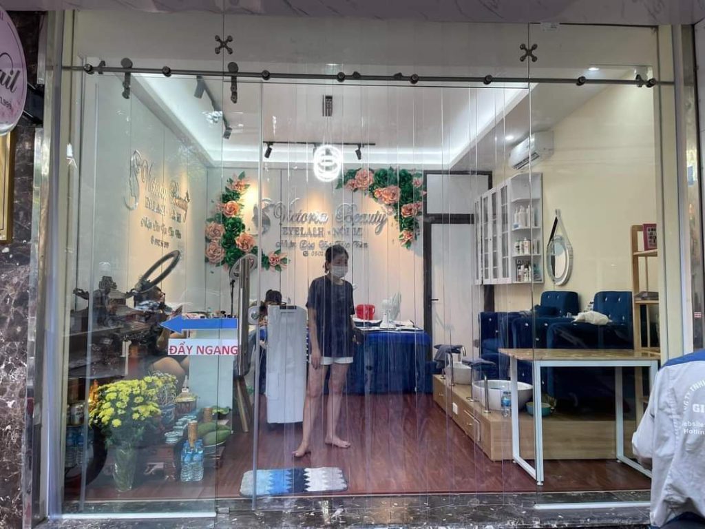 Demo cửa nhôm kính