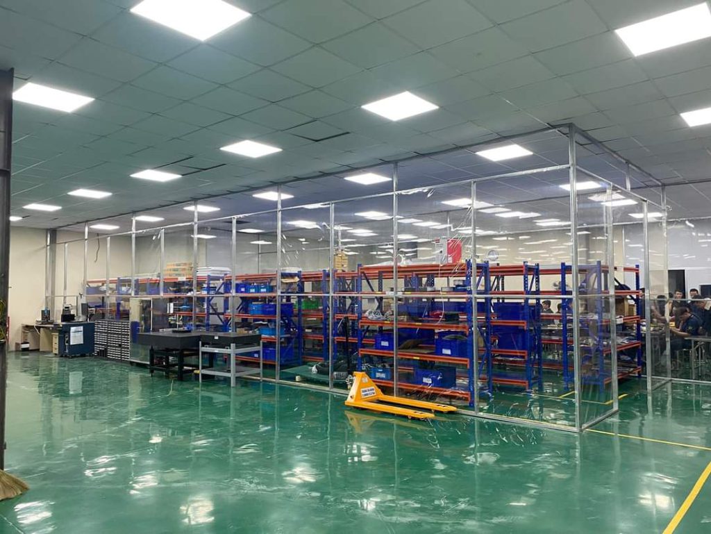 Demo cửa nhôm kính