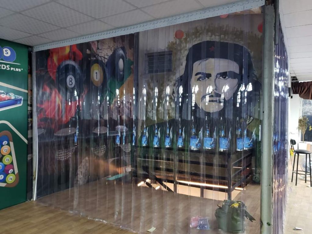 Demo cửa nhôm kính