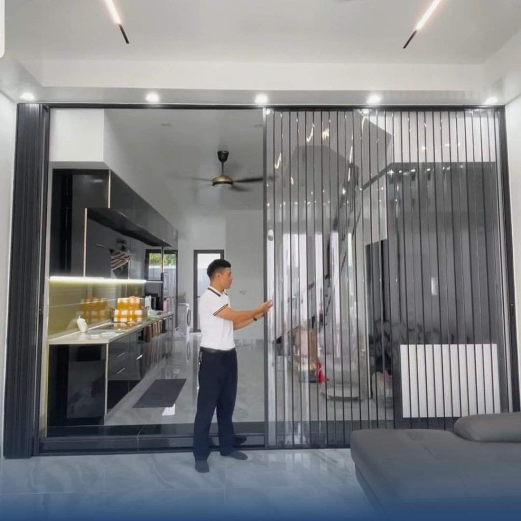 Demo cửa nhôm kính