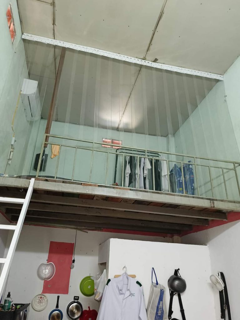 Demo cửa nhôm kính