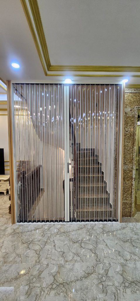 Demo cửa nhôm kính